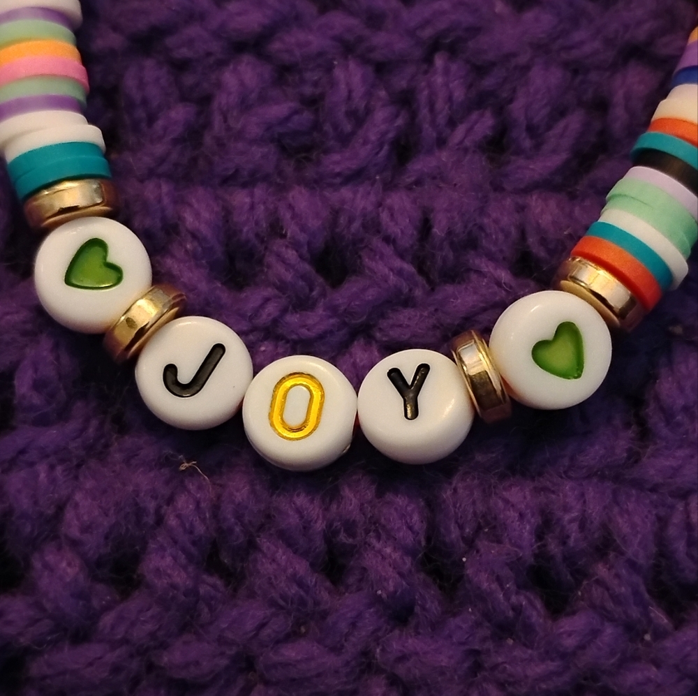 Red and Pink Beaded Jewelry Bracelet - Picture 5 of 5